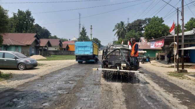 
 Perbaiki Jalan Lintas Talang Pantai-Sungai Arang, Kabid Bina Marga : Jalan Tersebut akan Segera Diaspal