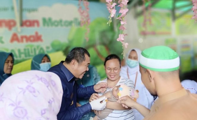 
 Bupati Bungo Ajak Anak-anak Umur 0-9 Tahun Ikuti Pekan Imunisasi Nasional (PIN) Polio