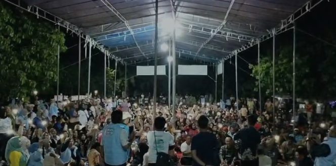 
 Tumpah Ruah Warga Sungai Pinang Berikan Dukungan untuk Dedy-Dayat