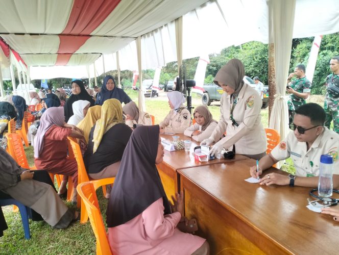 
 Pengobatan Gratis di Sela-sela Pembukaan TMMD Diserbu Warga