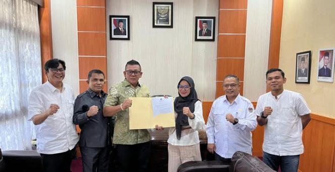 
 Waka I dan Waka II DPRD Bungo Hearing dengan KPU Bungo terkait Persiapan PSU