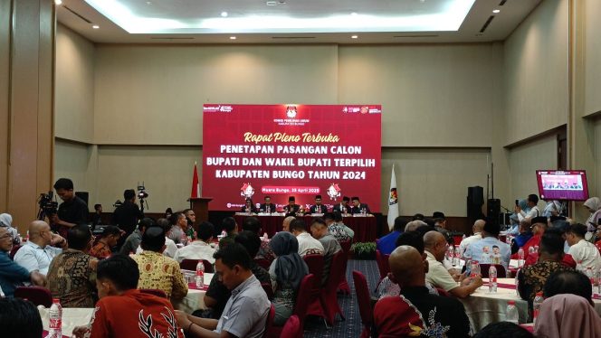 
 KPU Bungo Resmi Menetapkan Dedy – Dayat Bupati dan Wakil Bupati Terpilih Kabupaten Bungo