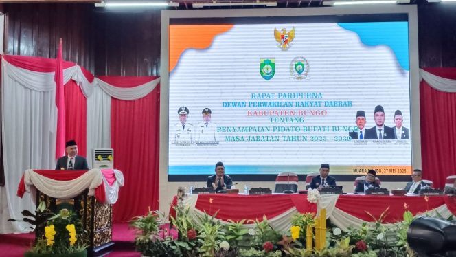 
 Rapat Paripurna DPRD Bungo tentang Penyampaian Pidato Bupati Sukses Digelar