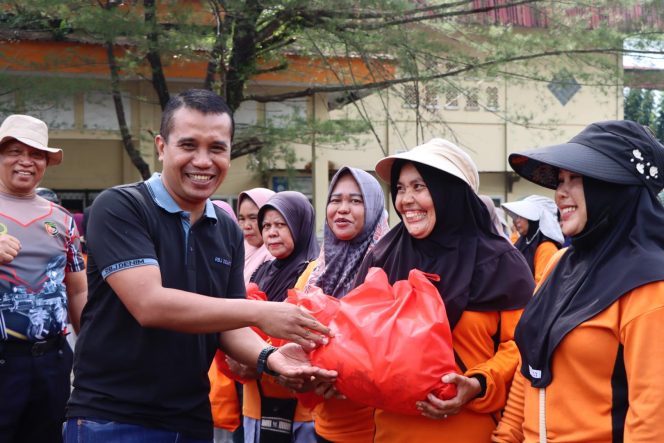 
 Dalam Rangka HUT Bahayangkara ke-79, Polres Bungo gelar Bakti Sosial