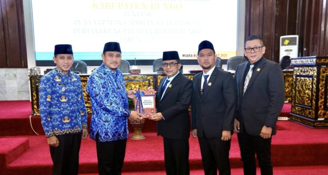 
 DPRD Bungo Menggelar Rapat Paripurna Penyampaian LKPJ Bupati Tahun 2024