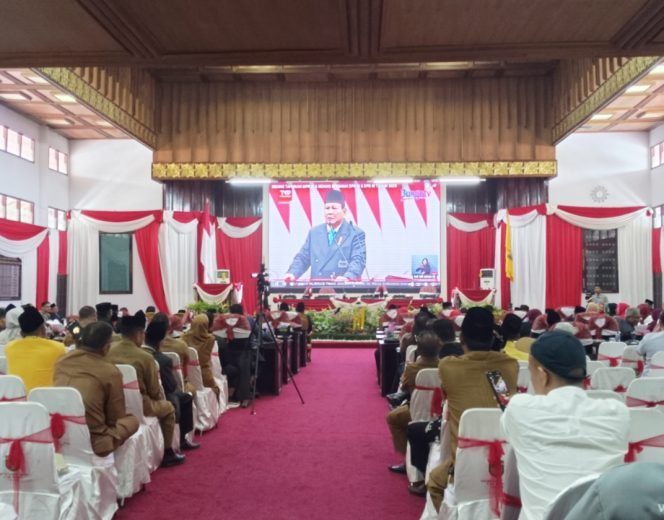 
 DPRD Bungo Menggelar Rapat Paripurna Mendengarkan Pidato Presiden Dalam Rangka Memperingati HUT RI ke-80 Tahun