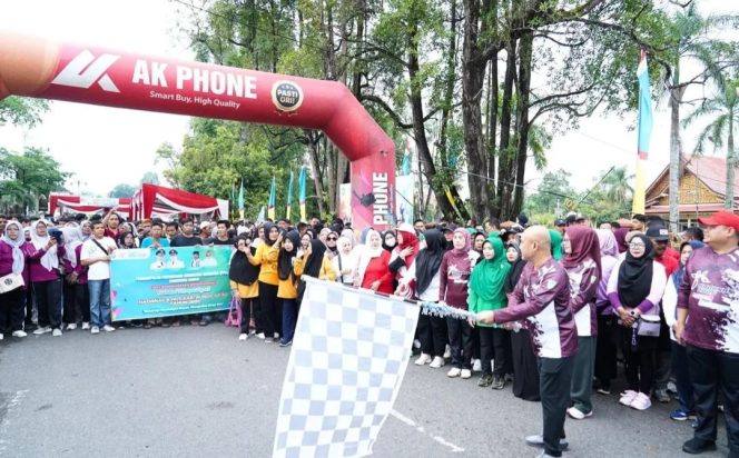 
 Bupati Bungo Buka Jalan Santai Peringati Haornas dan HUT ke-60 Kabupaten