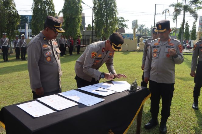 
 Polres Bungo gelar Apel Penandatanganan Fakta Integritas terkait Judi Online dan Narkoba