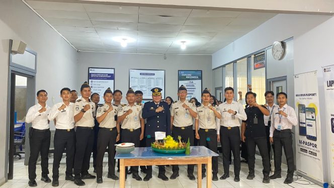 
 Dalam Rangka Hari Bakti Imigrasi ke-76, Kantor Imigrasi Kelas III Non TPI Bungo Menggelar Acara Tasyakuran