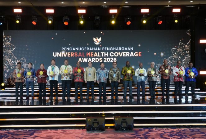 
 Dukung Program JKN, Ratusan Kepala Daerah Terima Penghargaan di UHC Awards 2026