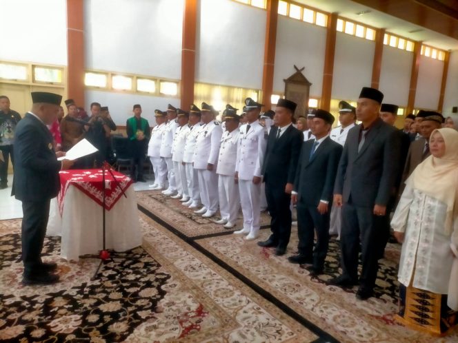 
 Bupati Bungo Kembali Melantik Sejumlah Pejabat Administrator dan Pengawas di Lingkungan Pemda Bungo, Berikut Nama-namanya