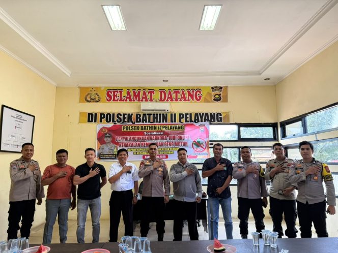 
 PERANGI NARKOBA, JUDOL DAN GENG MOTOR! Kapolsek Bathin II Pelayang Satukan Guru hingga Pemuda Selamatkan Generasi Muda