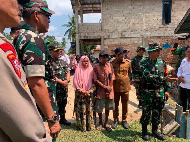 
 Haru Warnai TMMD Ke-129, Rumah Bapak Maskur Akhirnya Direhab Satgas TMMD Kodim 0416/Bungo Tebo