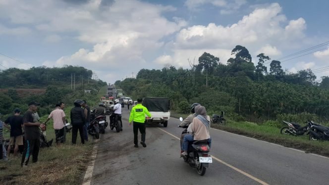 
 Kecelakaan Maut Antara Inova Zenix vs Motor NMAX, Dua Pemotor Tewas Ditempat