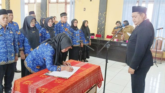 
 Wakil Bupati Bungo Kembali Melantik Kepala Sekolah, Berikut nama-namanya