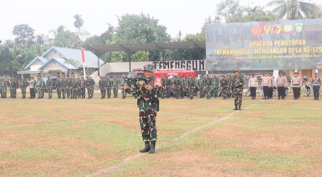 
 Danrem 042/Gapu Brigjen TNI Nyamin, S.I.P., M.M menjadi Inspektur Upacara Penutupan TMMD di Dusun Tanjung Agung