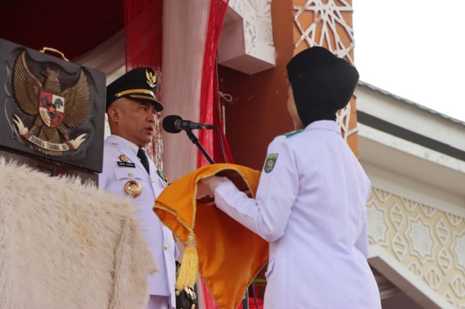 
 Bupati Bungo H. Dedy Putra Menjadi Inspektur Upacara HUT ke-81 Kemerdekaan RI